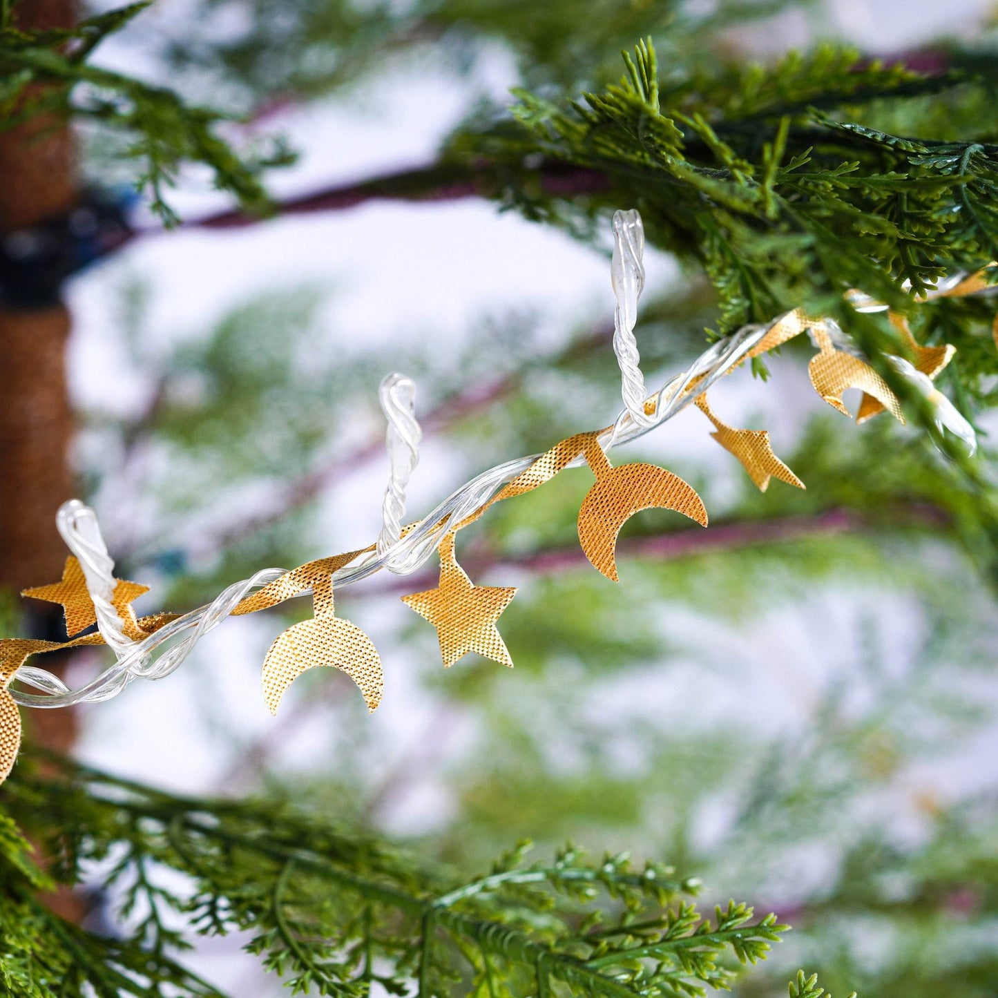 6ft Realistic LED Christmas Tree with Metal Stand - 612 Tips