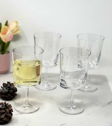 Unbreakable Wine Glasses Set - LeadingWare Oval Halo, 12oz BPA-free plastic wine glasses with elegant design, ideal for indoor and outdoor use.