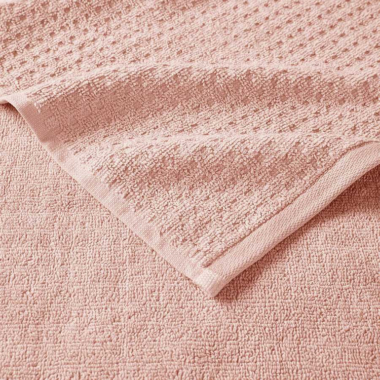 Detailed view of pink Cotton Antimicrobial Bath Towel&