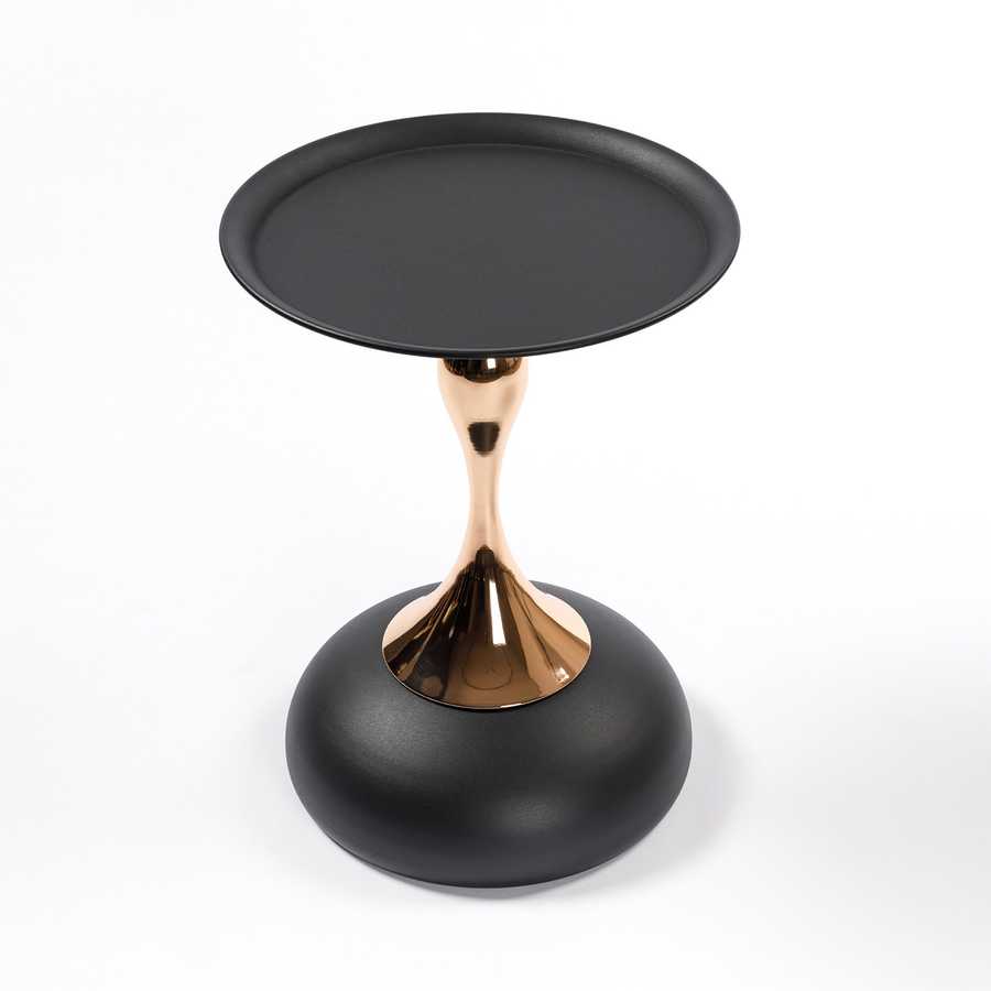 Full view of the Modern Metal Mermaid Tail Coffee Table with black top and gold base. Contemporary metal accent table for modern homes.