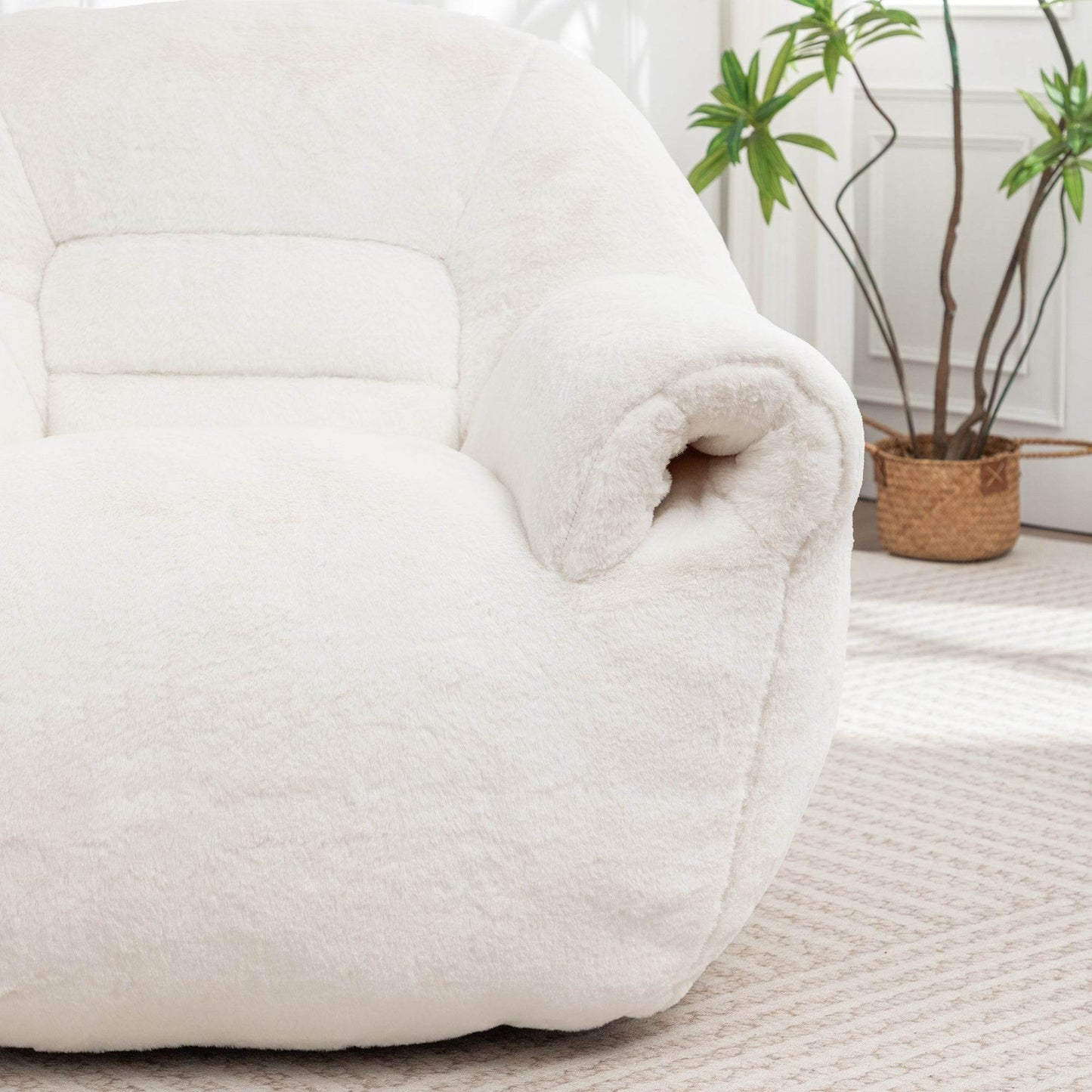 MLNshops Plush Faux Fur white bean bag chair - Cozy