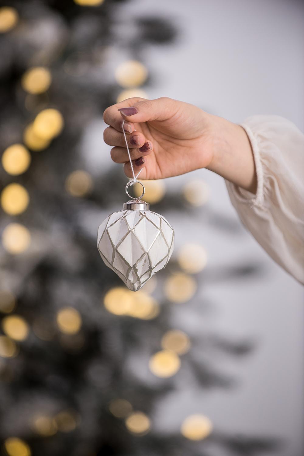 D2.8x3'H Christmas Ball Ornaments, Glass Decorative Hanging Ball Christmas Tree Ornaments for Holiday Party Decorations, Set of 6