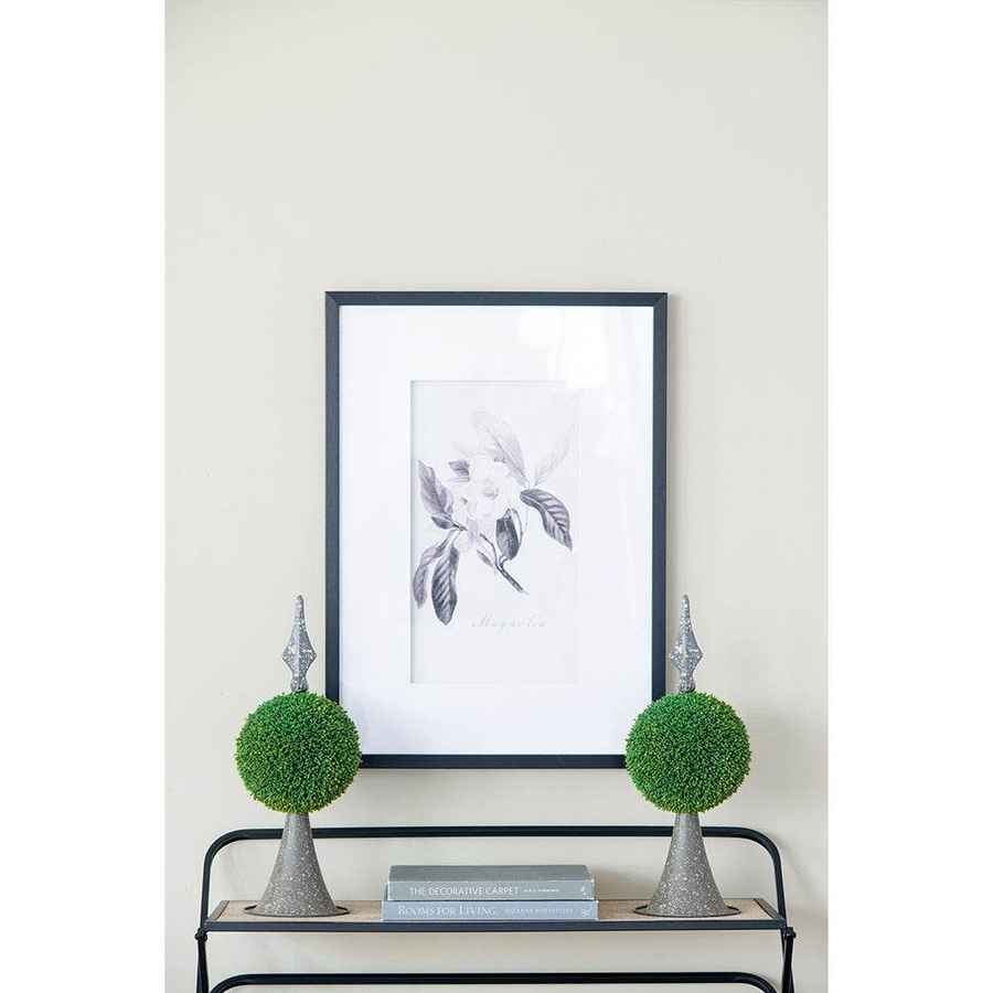 Decorative Boxwood Sphere on Metal Spire Accent