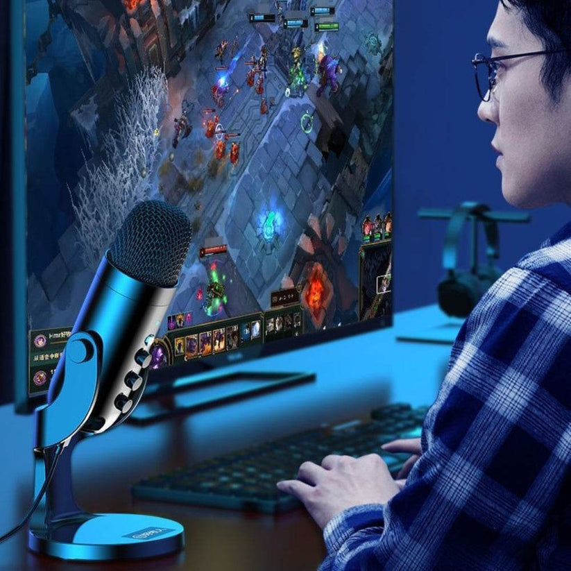 USB condenser microphone for gaming and streaming setups