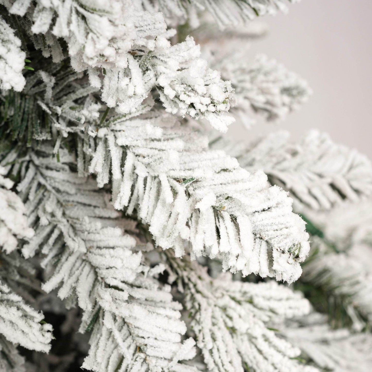 MLNshops Snow Flocked Christmas Decoration Set