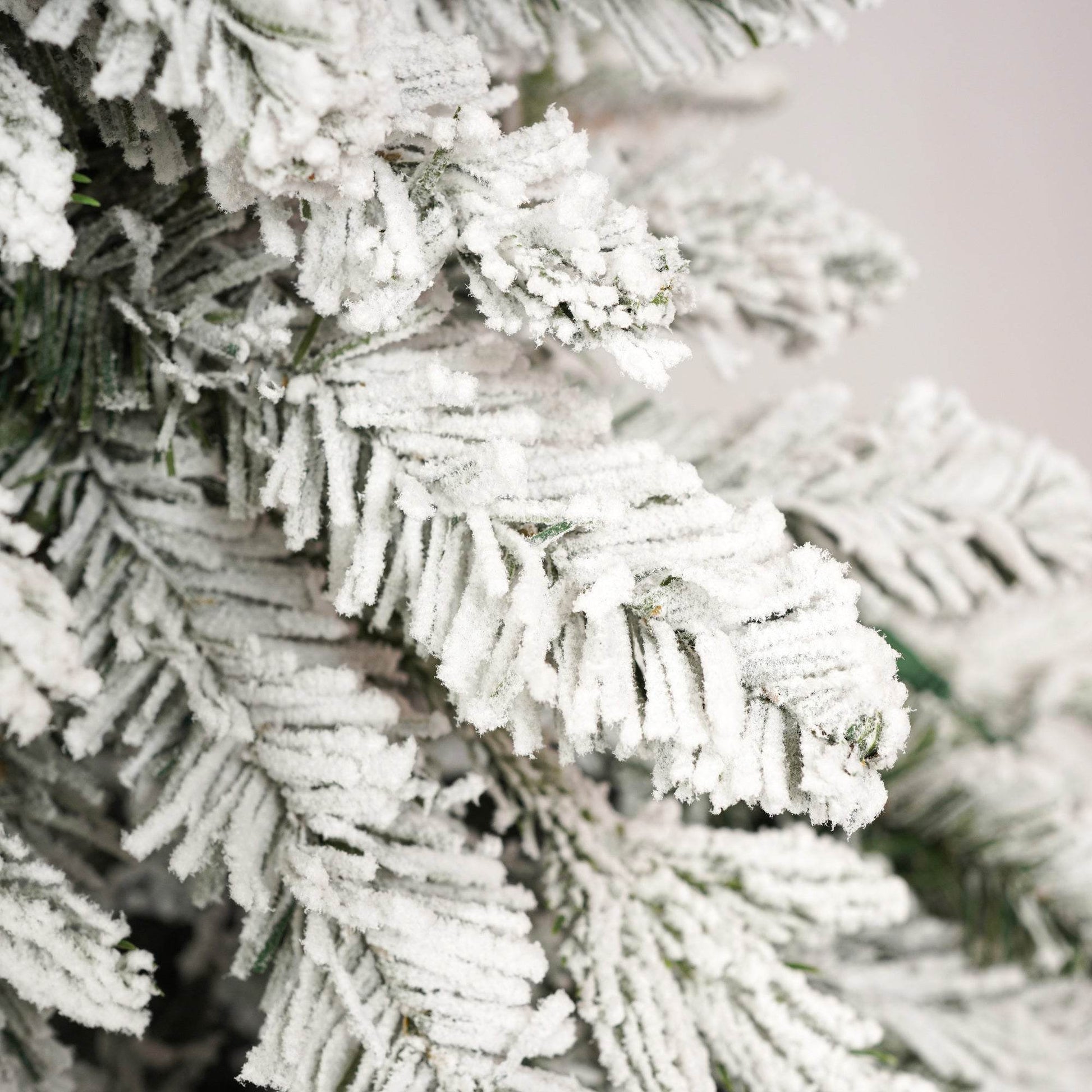 MLNshops Snow Flocked Christmas Decoration Set