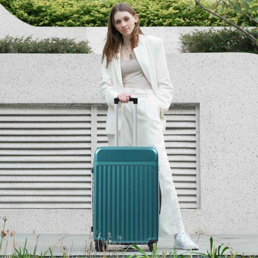 MLNshops expandable hardside suitcase with USB port - 3pc