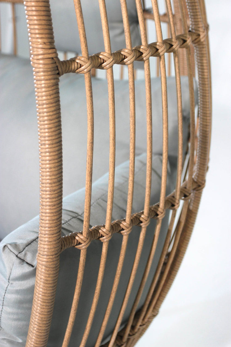 MLNshops Wicker Egg Chair with Footstool - Stylish Relaxation